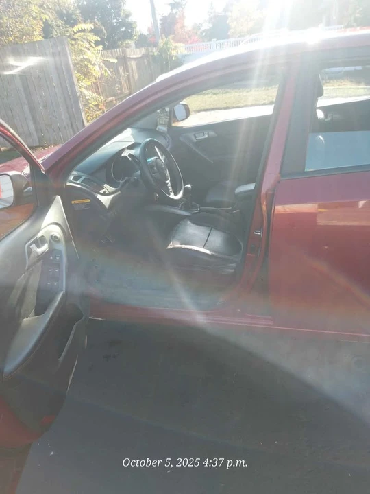 2011 Kia Forte - Image 7 of 20