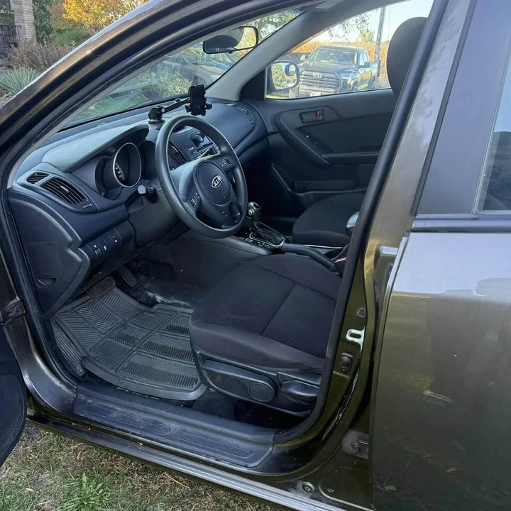 2011 Kia Forte - Image 3 of 5