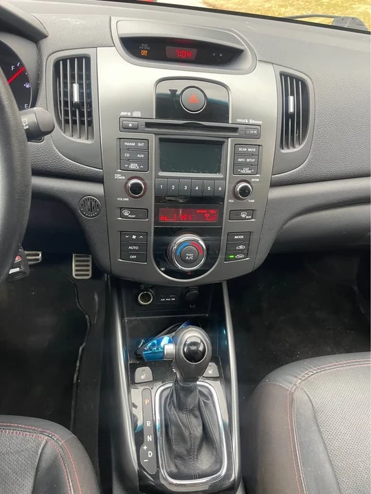 2011 Kia Forte - Image 9 of 10