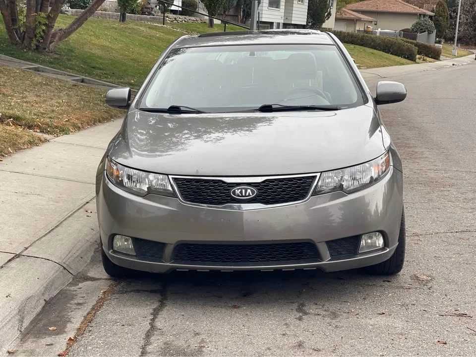 2011 Kia Forte - Image 2 of 10