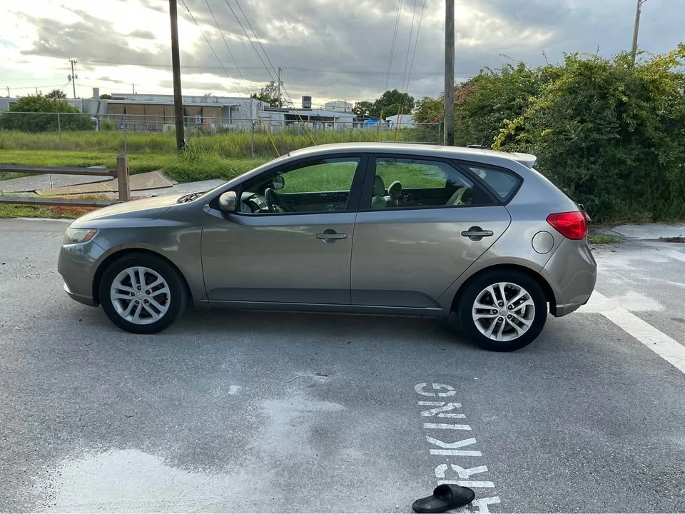 2011 Kia Forte - Image 4 of 13
