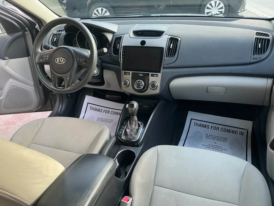 2011 Kia Forte - Image 10 of 14