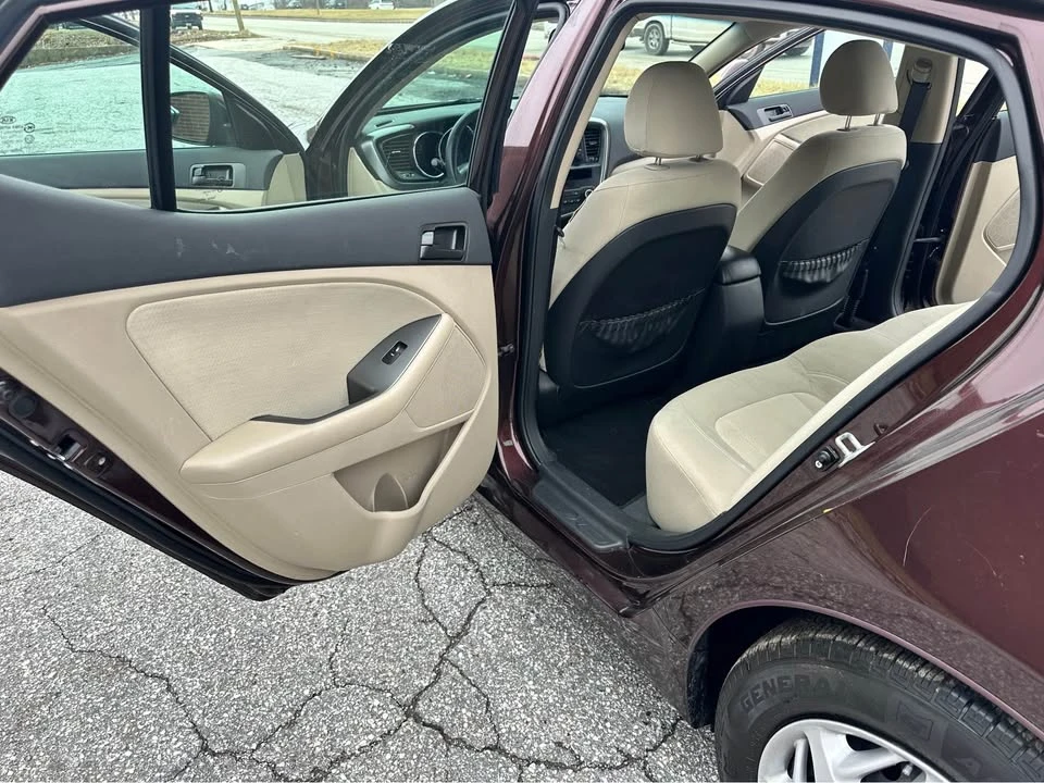 2011 Kia Optima/K5 - Image 13 of 17