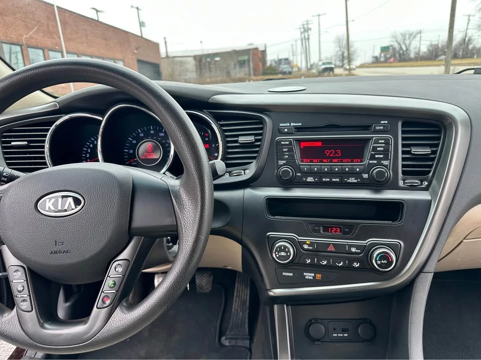 2011 Kia Optima/K5 - Image 15 of 17