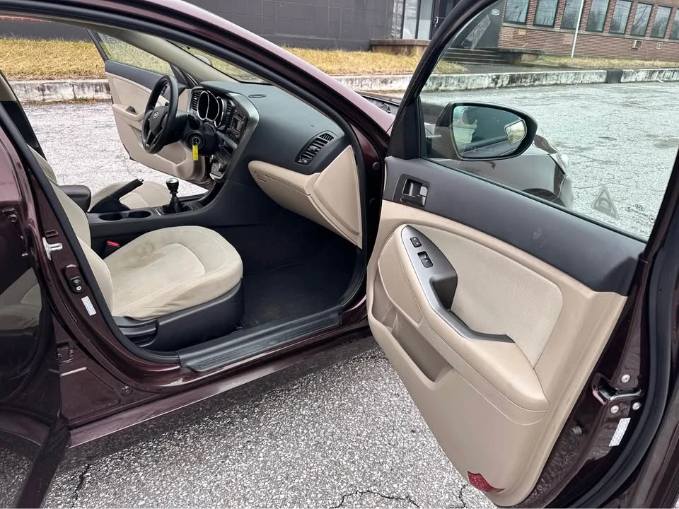 2011 Kia Optima/K5 - Image 11 of 17