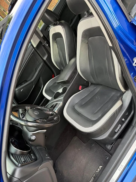 2011 Kia Optima/K5 - Image 10 of 12