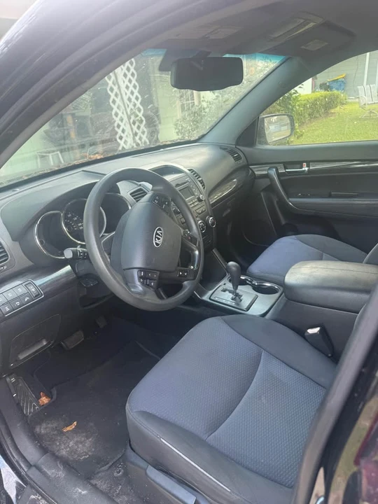 2011 Kia Sorento - Image 4 of 6