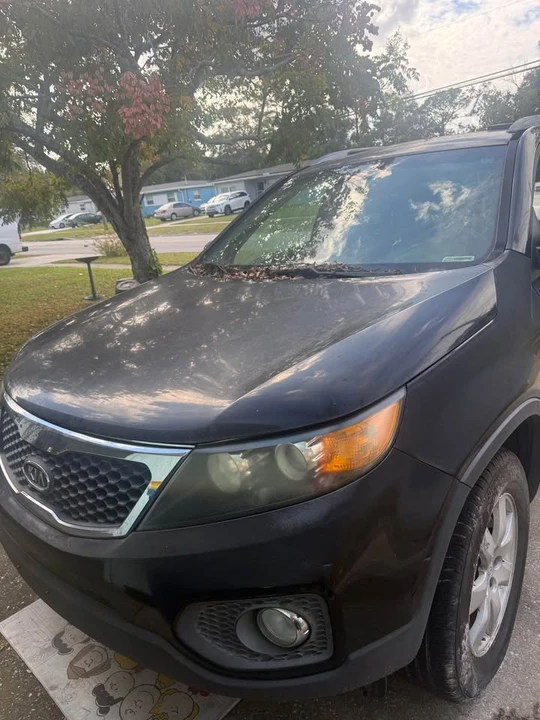 2011 Kia Sorento - Image 2 of 6