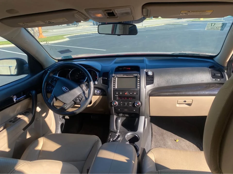 2011 Kia Sorento - Image 12 of 13