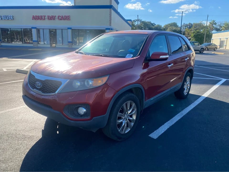 2011 Kia Sorento - Image 2 of 13