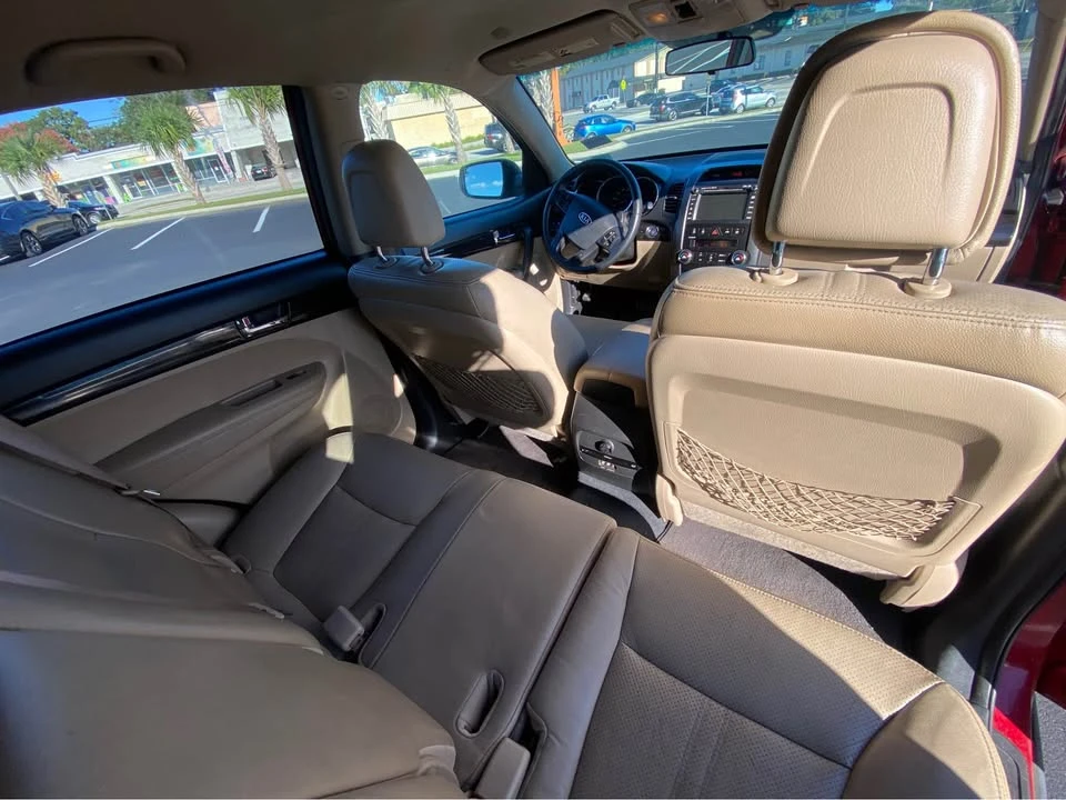 2011 Kia Sorento - Image 11 of 13