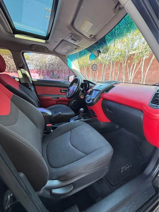 2011 Kia Soul - Image 12 of 16