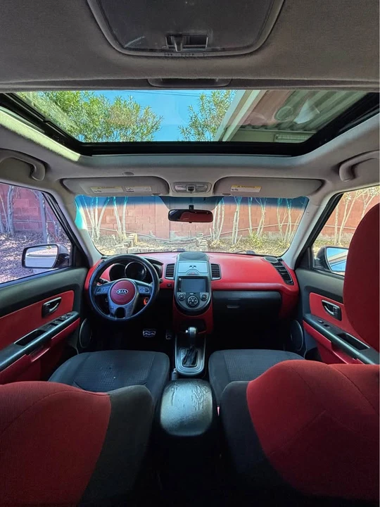 2011 Kia Soul - Image 10 of 16