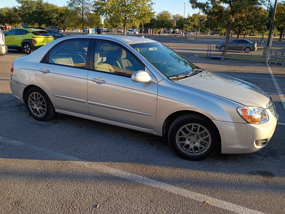 2011 Kia Spectra - Image 4 of 12