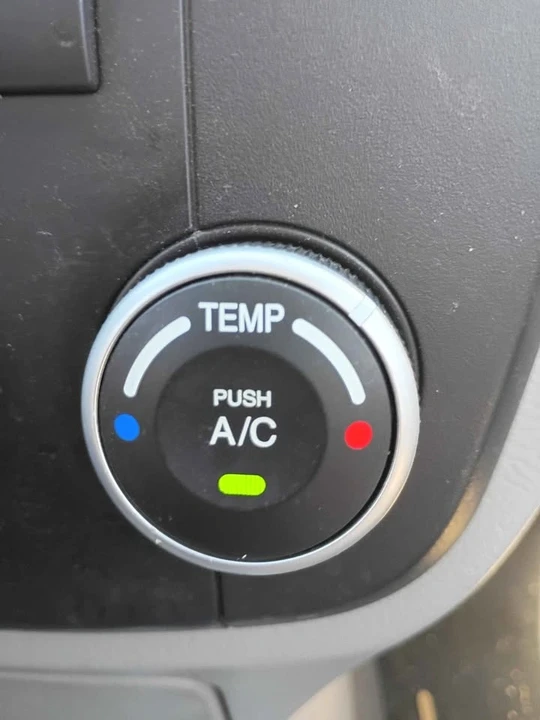 2011 Kia Spectra - Image 7 of 12
