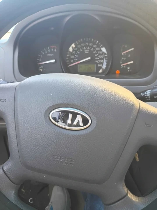 2011 Kia Spectra - Image 11 of 12