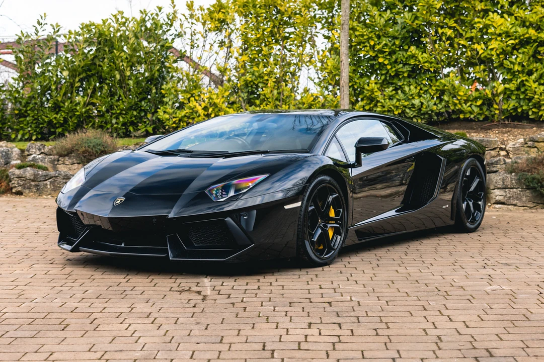 2011 Lamborghini Aventador LP700-4 - Image 18 of 31
