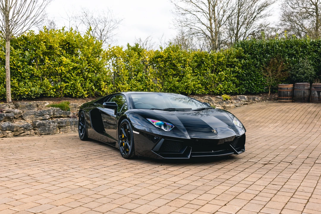 2011 Lamborghini Aventador LP700-4 - Image 5 of 31