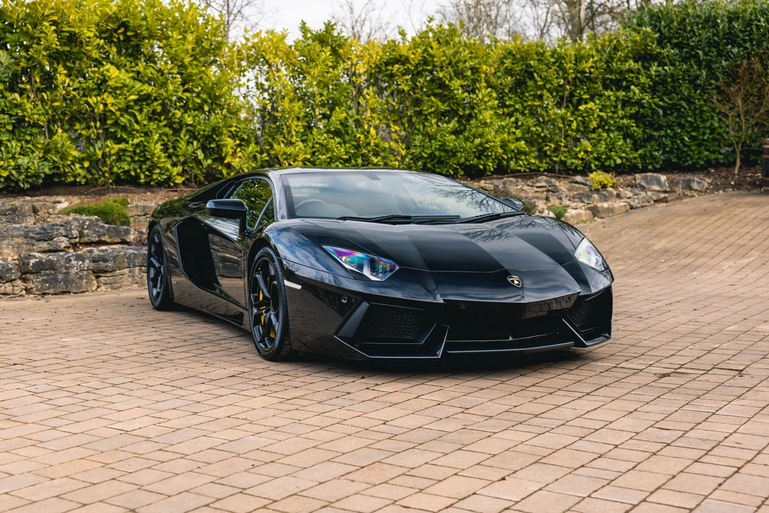 2011 Lamborghini Aventador LP700-4 - Image 6 of 31