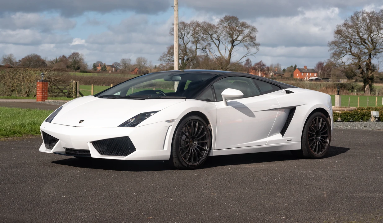 2011 Lamborghini Gallardo LP560-4 - Image 2 of 31