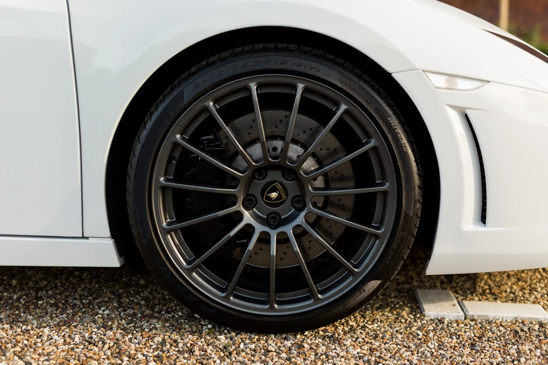 2011 Lamborghini Gallardo LP560-4 - Image 16 of 31