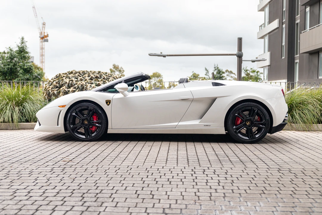 2011 Lamborghini Gallardo LP560-4 - Image 9 of 31