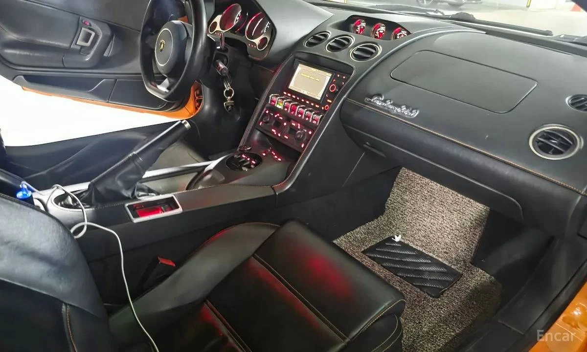 2011 Lamborghini Gallardo - Image 5 of 10