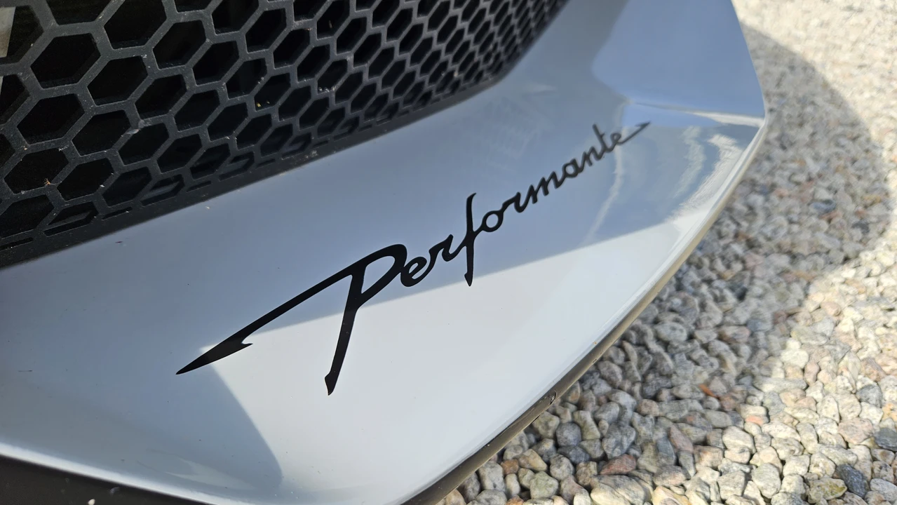 2011 Lamborghini Gallardo LP570-4 Spyder Performante - Image 20 of 31