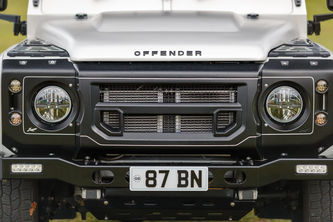 2011 Land Rover Defender 110 - Image 18 of 31