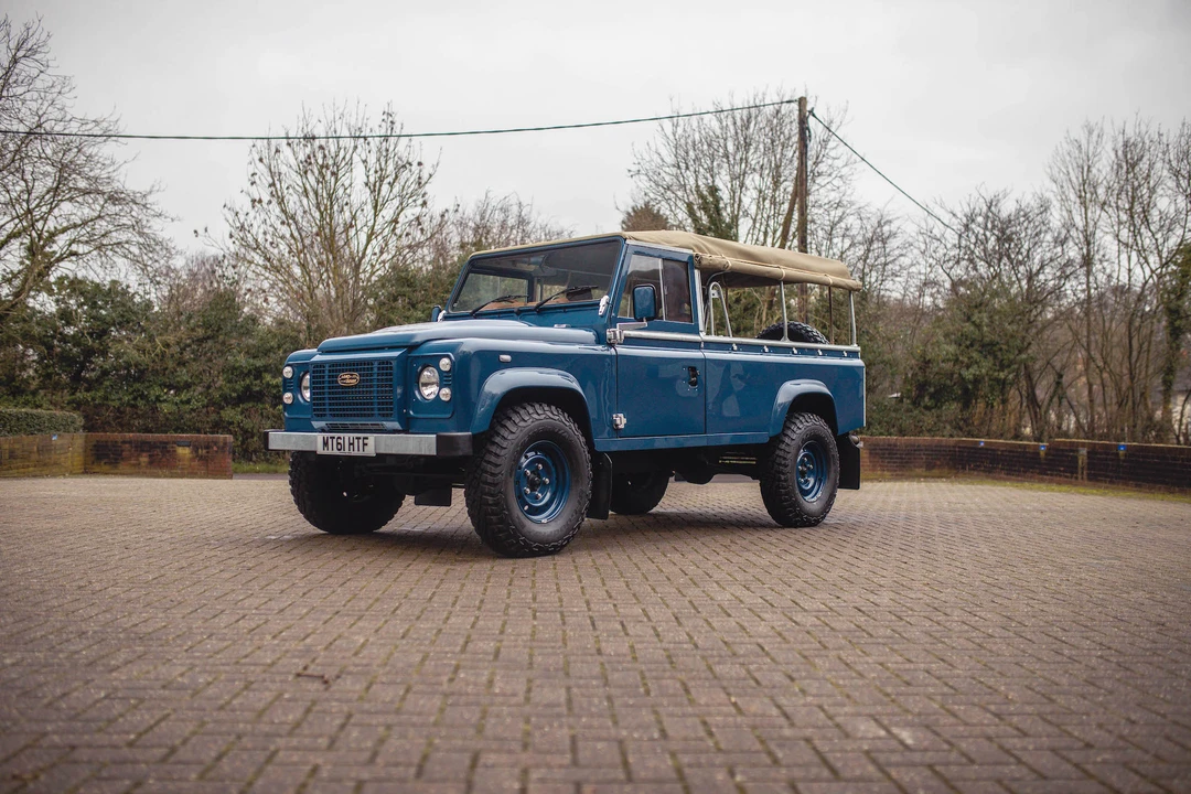 2011 Land Rover Defender 110 - Image 3 of 31