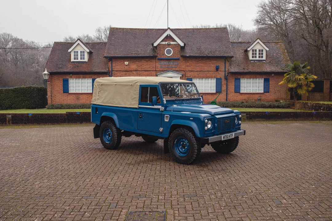 2011 Land Rover Defender 110 - Image 8 of 31