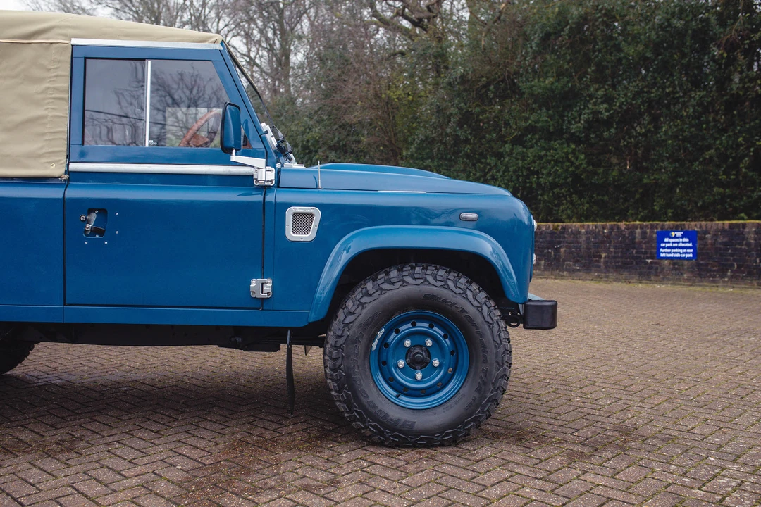 2011 Land Rover Defender 110 - Image 31 of 31