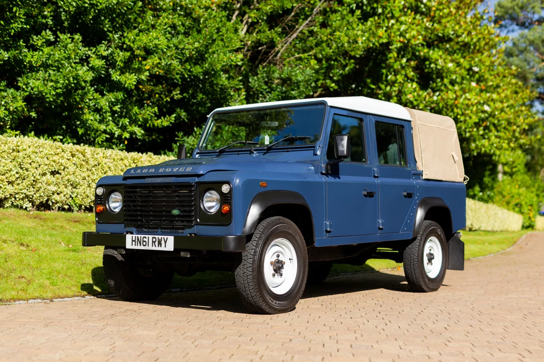 2011 Land Rover Defender 110 - Image 6 of 31