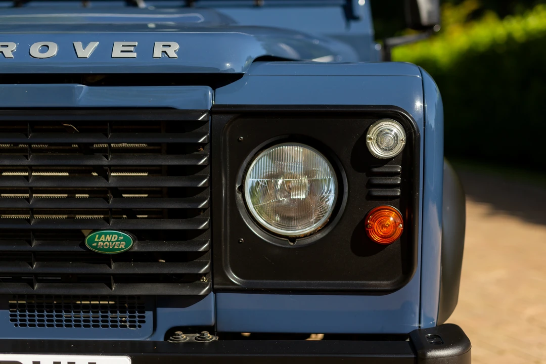 2011 Land Rover Defender 110 - Image 20 of 31