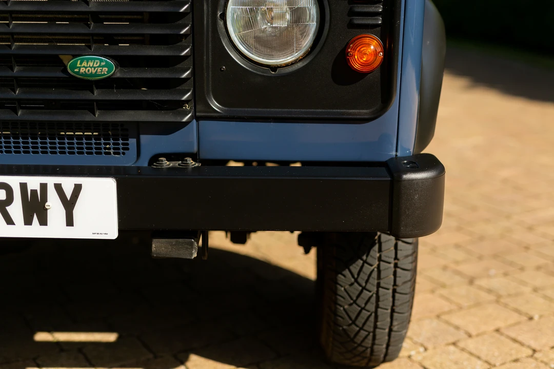 2011 Land Rover Defender 110 - Image 21 of 31