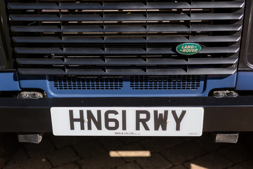 2011 Land Rover Defender 110 - Image 25 of 31