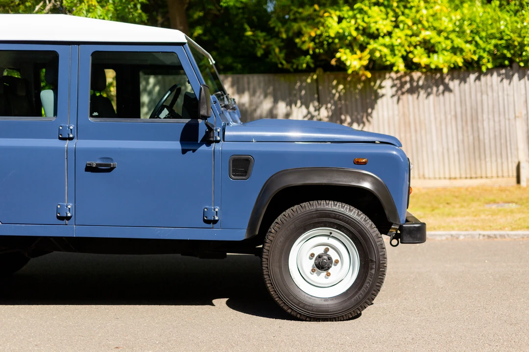 2011 Land Rover Defender 110 - Image 13 of 31