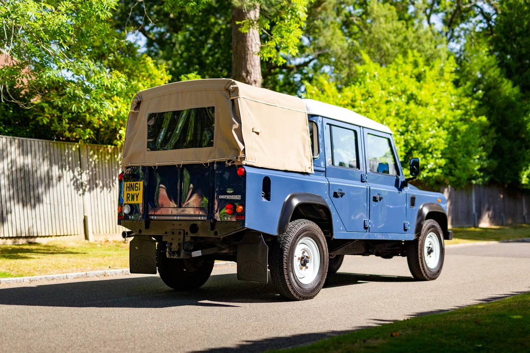 2011 Land Rover Defender 110 - Image 14 of 31