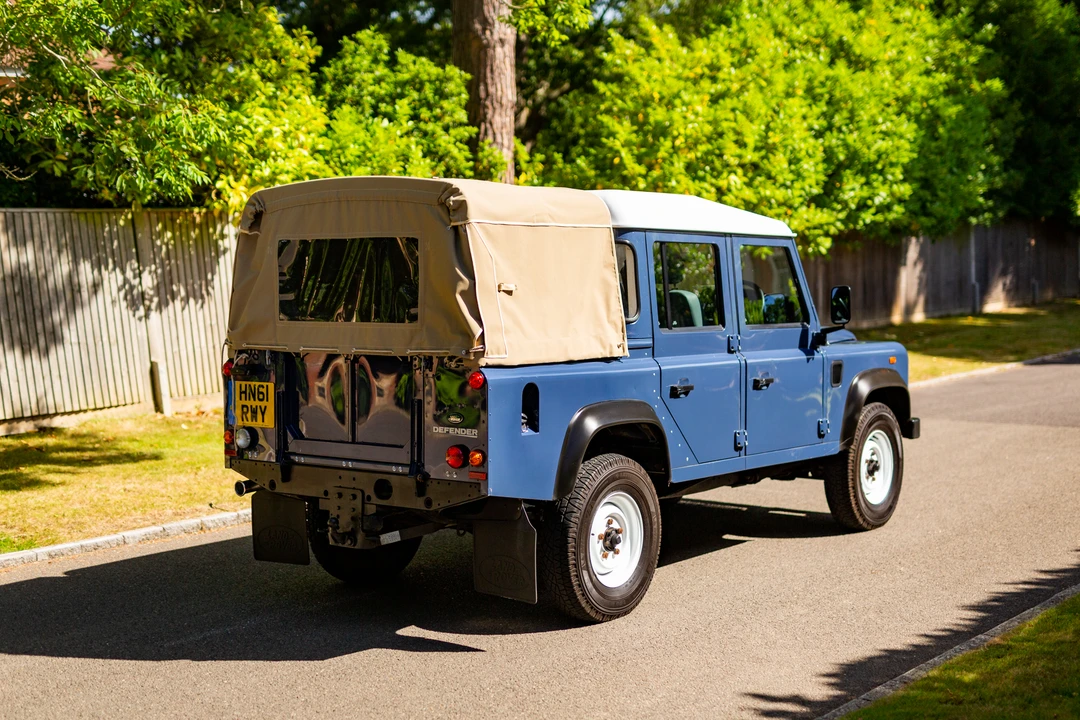 2011 Land Rover Defender 110 - Image 15 of 31
