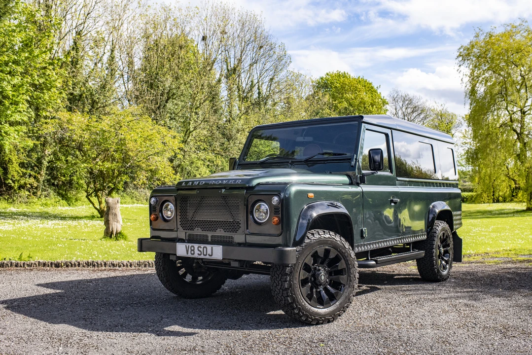 2011 Land Rover Defender 110 - Image 24 of 31
