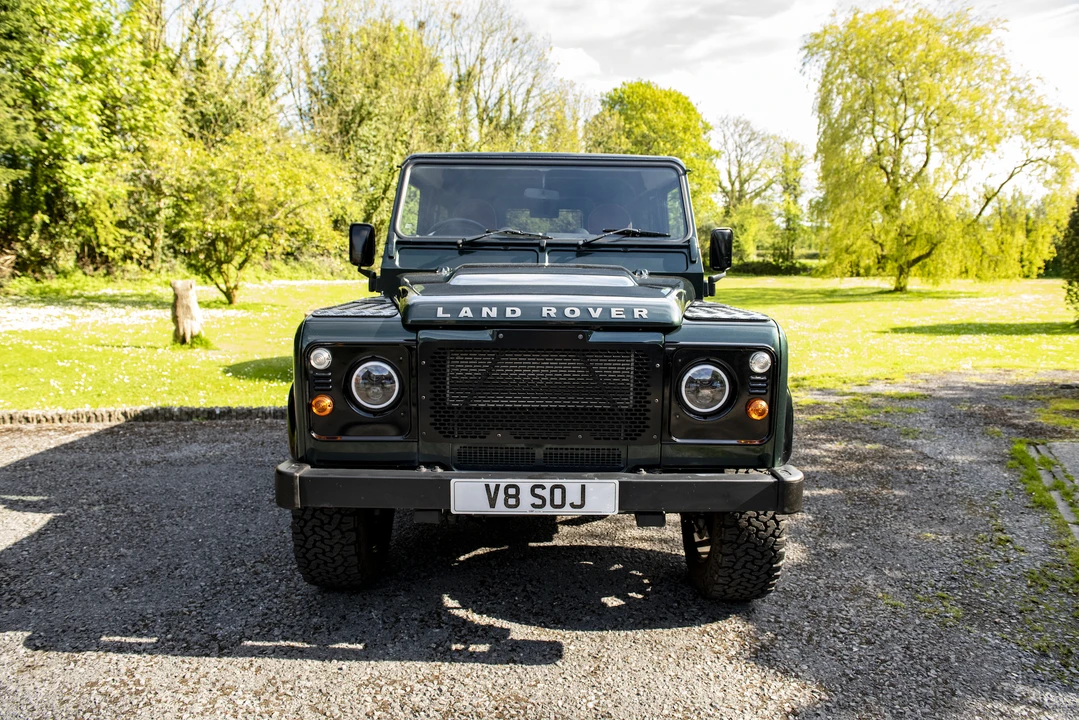 2011 Land Rover Defender 110 - Image 26 of 31