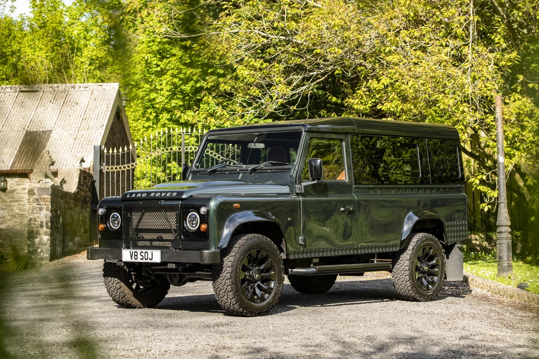 2011 Land Rover Defender 110 - Image 30 of 31