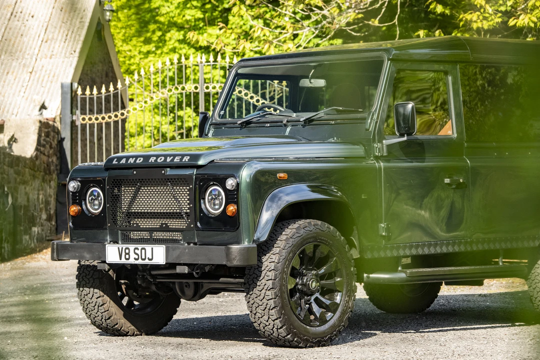 2011 Land Rover Defender 110 - Image 31 of 31