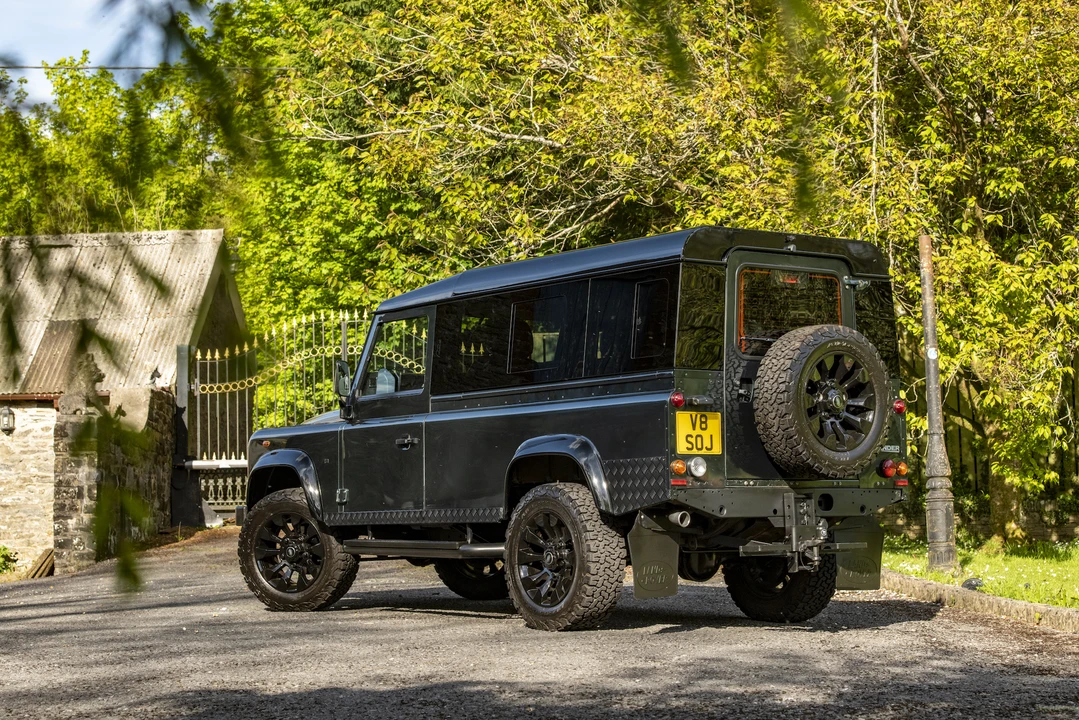2011 Land Rover Defender 110 - Image 3 of 31