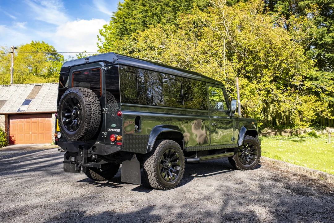 2011 Land Rover Defender 110 - Image 7 of 31