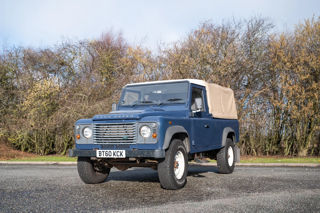 2011 Land Rover Defender 110 - Image 8 of 31