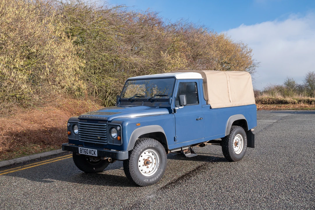 2011 Land Rover Defender 110 - Image 10 of 31