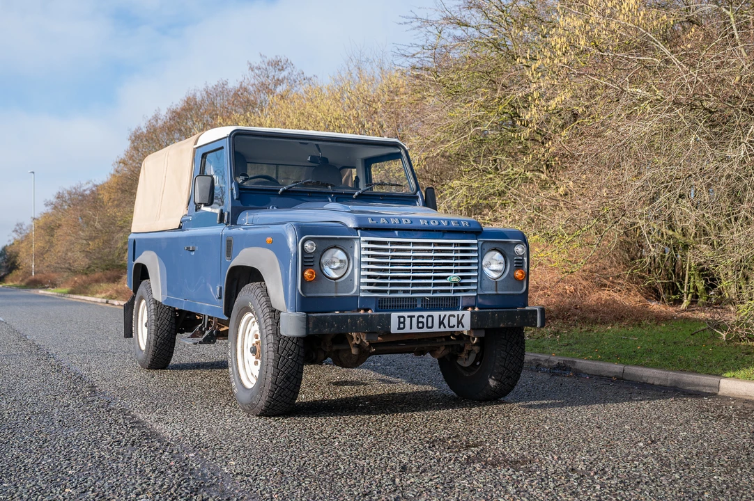 2011 Land Rover Defender 110 - Image 28 of 31