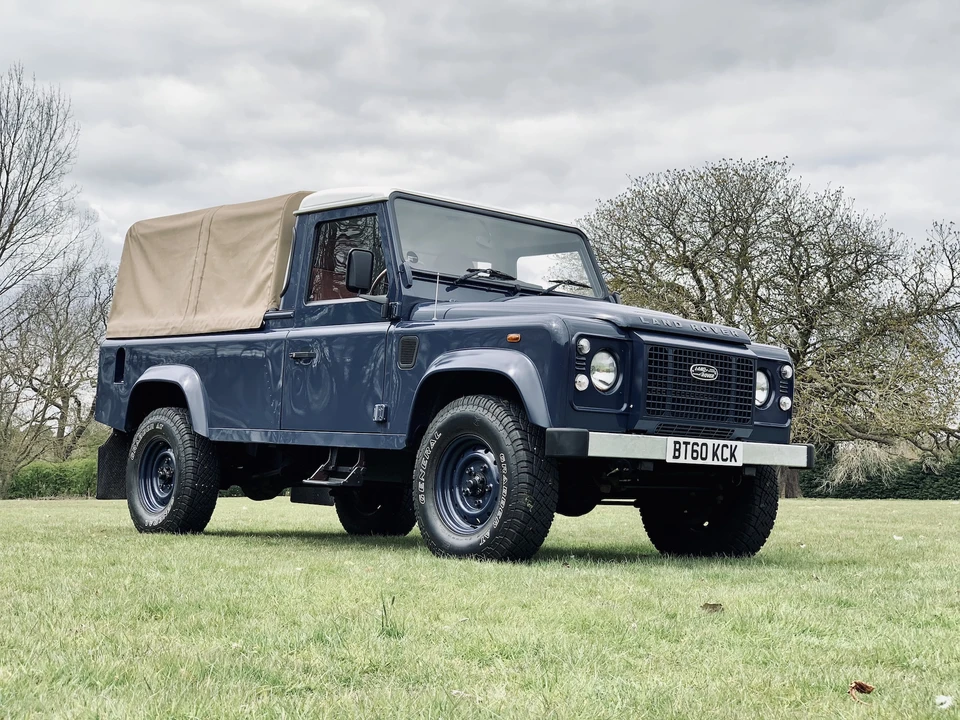 2011 Land Rover Defender 110 - Image 12 of 31