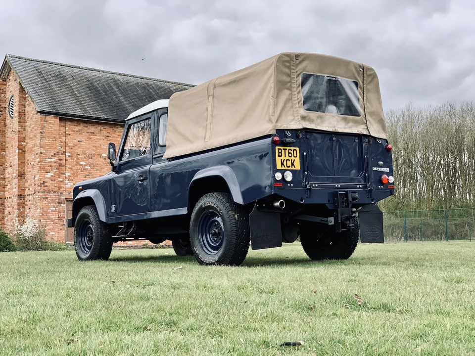 2011 Land Rover Defender 110 - Image 3 of 31
